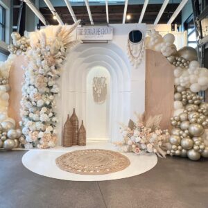 Arches - Balloons & 3D backdrop